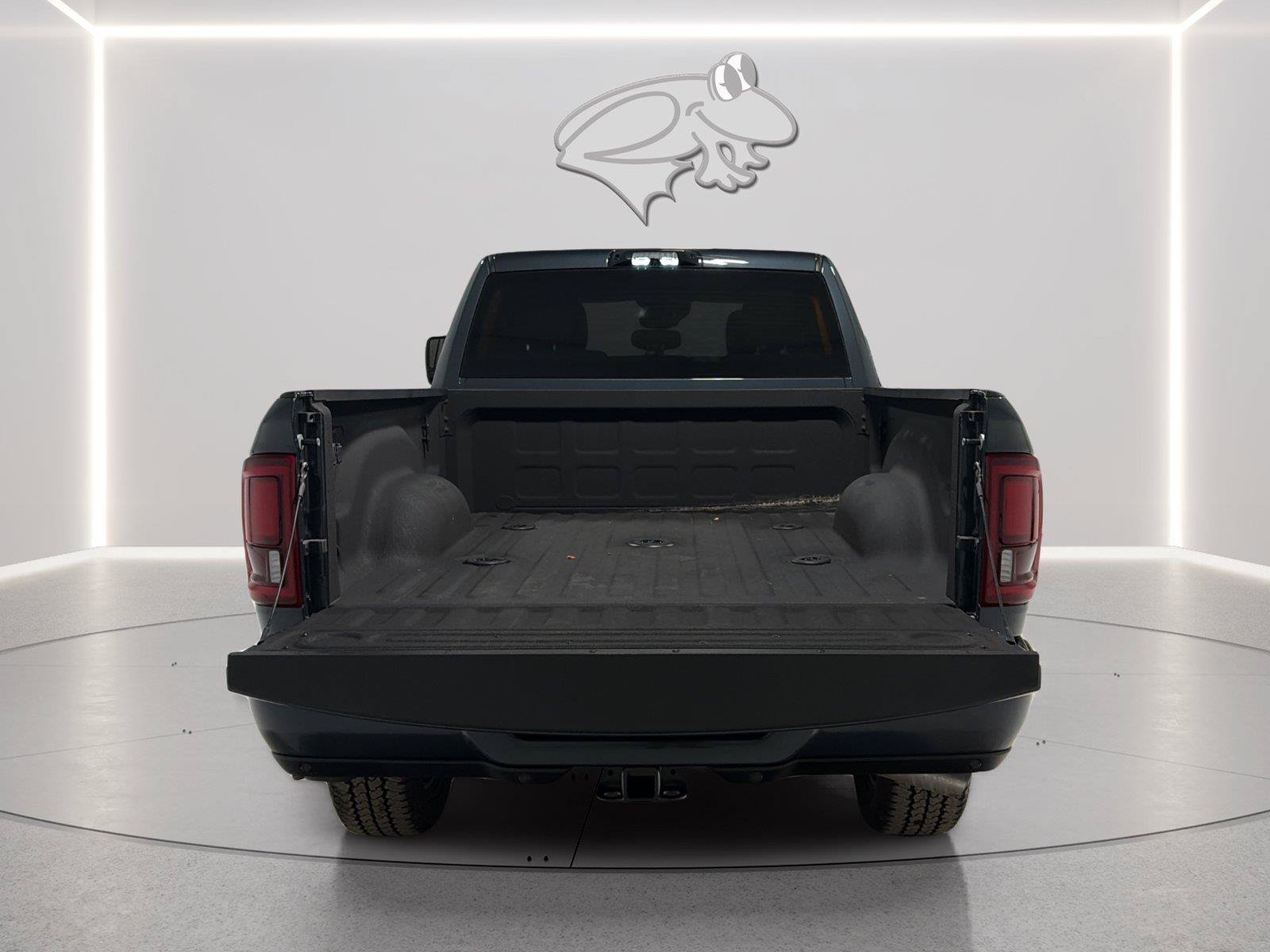 Used 2025 RAM 2500 Big Horn AWD/4WD image 9