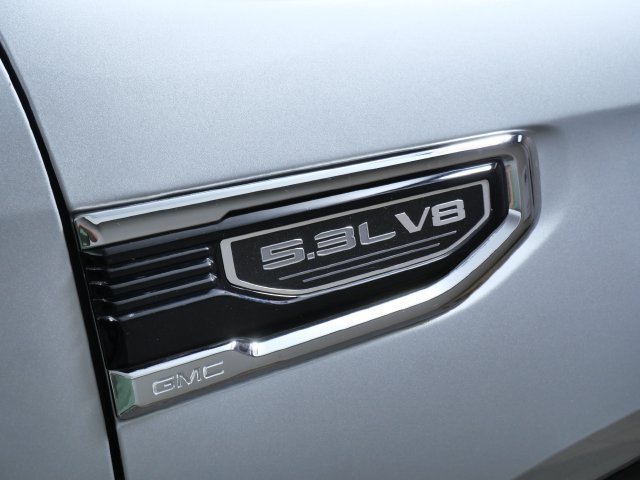 Used 2019 GMC Sierra 1500 SLT w/ SLT Premium Package AWD/4WD image 8