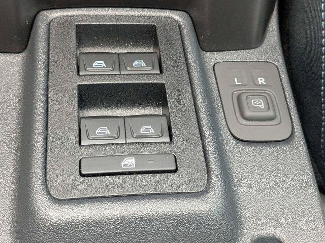 Certified 2026 Ford Bronco Heritage Edition AWD/4WD image 25