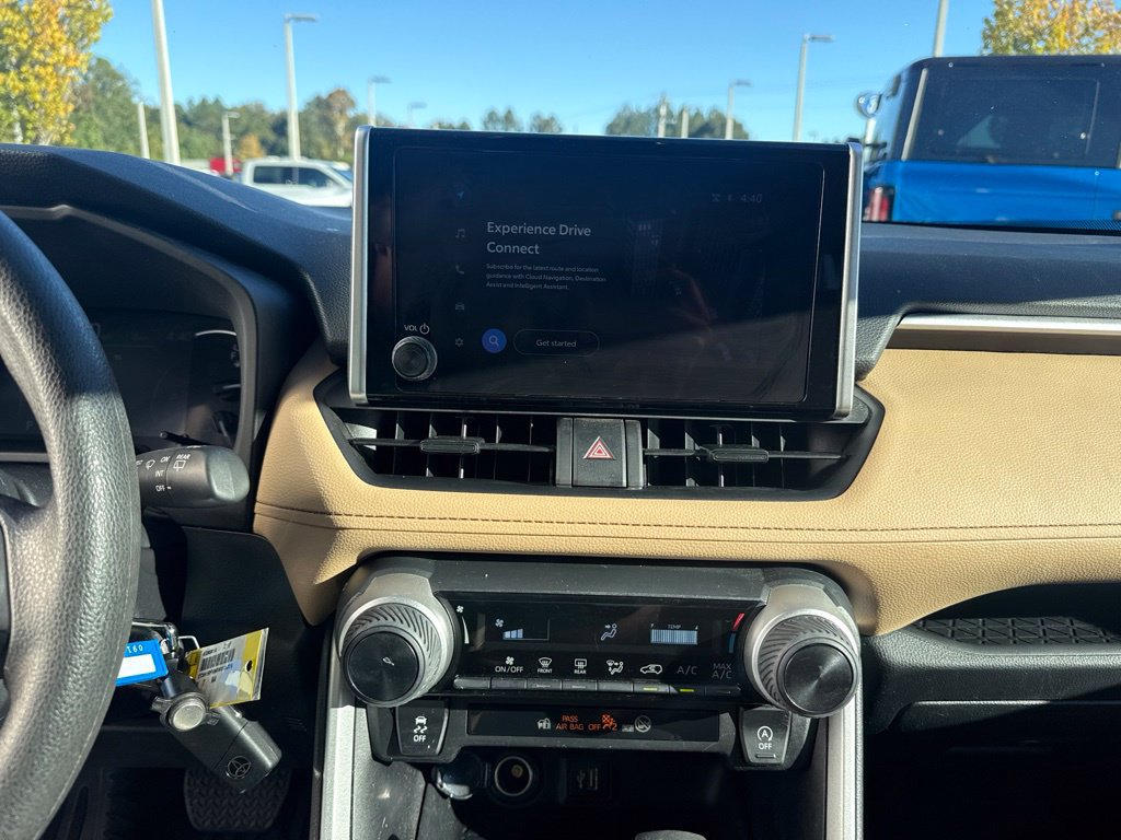 Used 2024 Toyota RAV4 LE FWD image 18