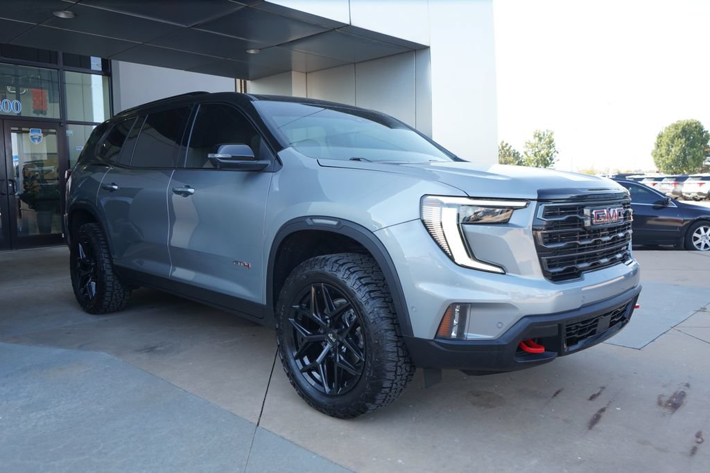 Used 2025 GMC Acadia AT4 w/ Super Cruise Package AWD/4WD image 3