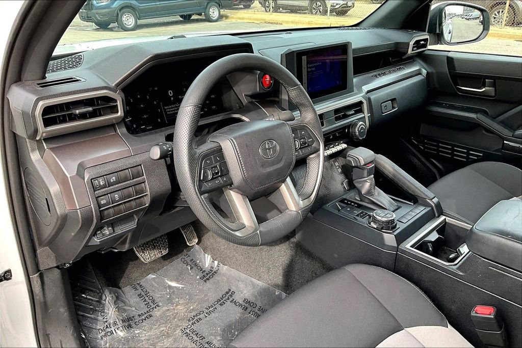 Used 2025 Toyota Tacoma TRD Off-Road AWD/4WD image 13