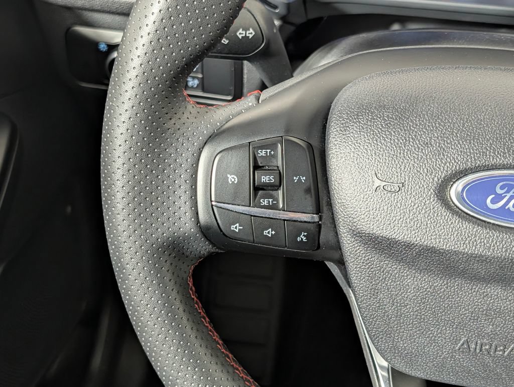 Certified 2025 Ford Escape ST-Line FWD image 17