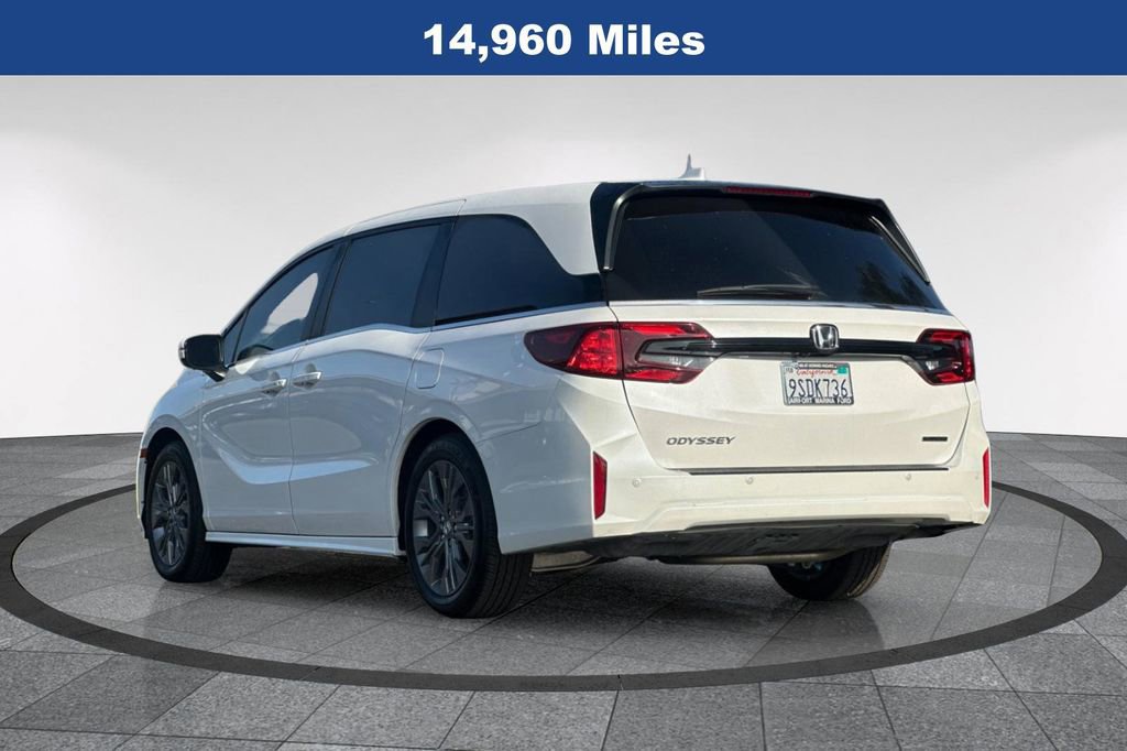 Used 2025 Honda Odyssey Touring image 6