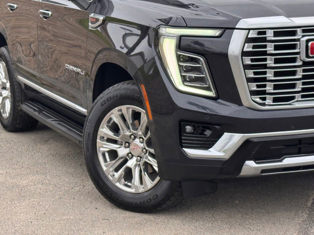 Used 2025 GMC Yukon Denali AWD/4WD image 4