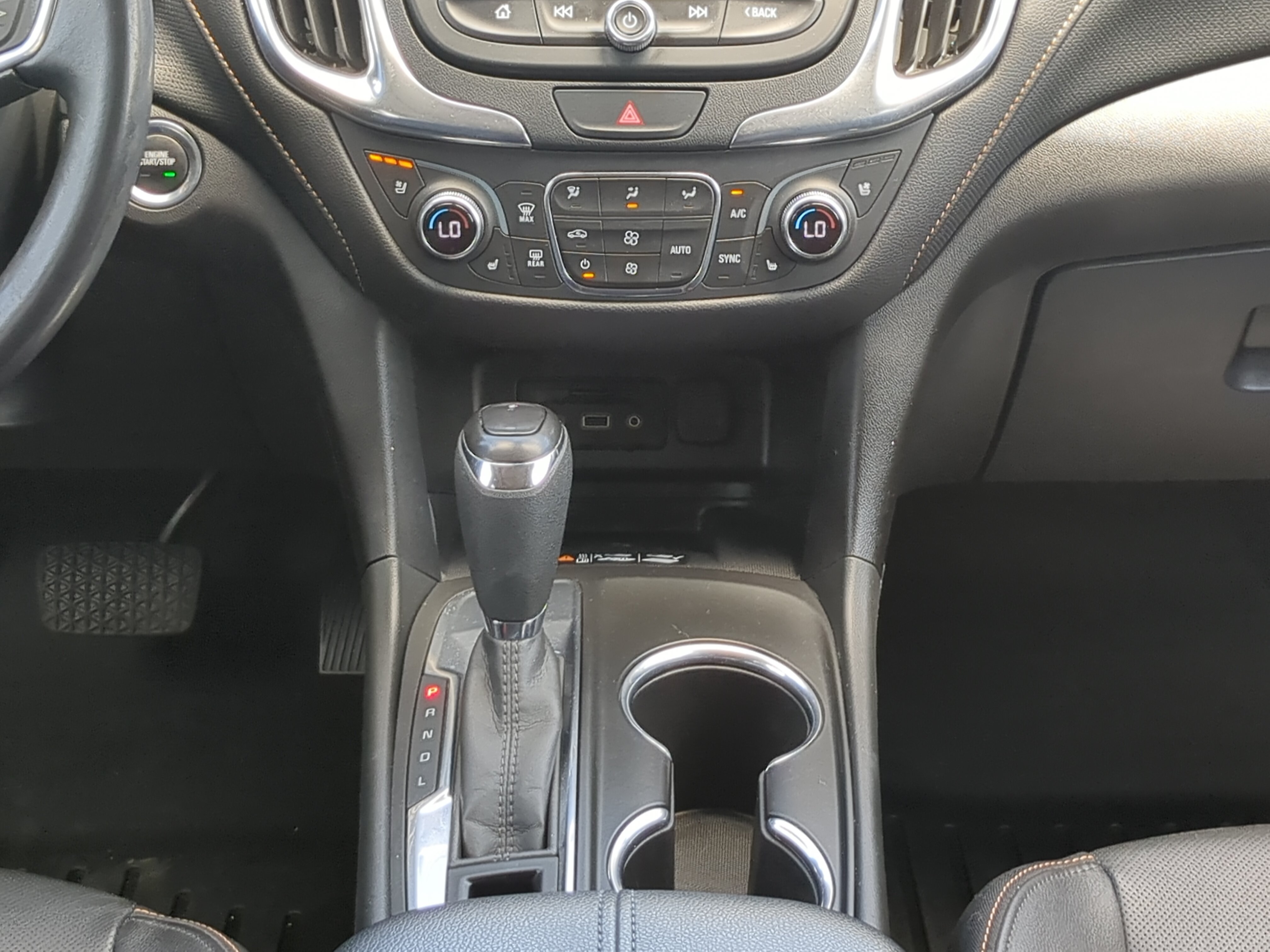 Used 2020 Chevrolet Equinox Premier FWD image 17