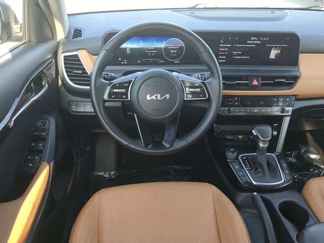 Used 2024 Kia Seltos EX FWD image 16