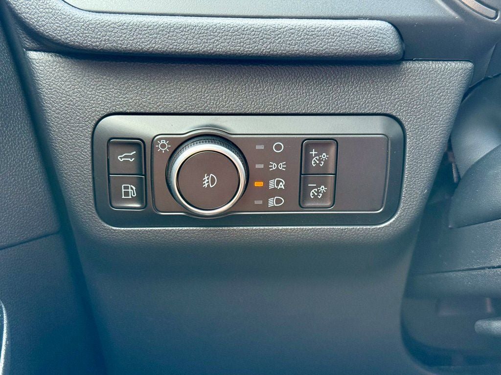 Certified 2025 Ford Escape SE FWD image 25