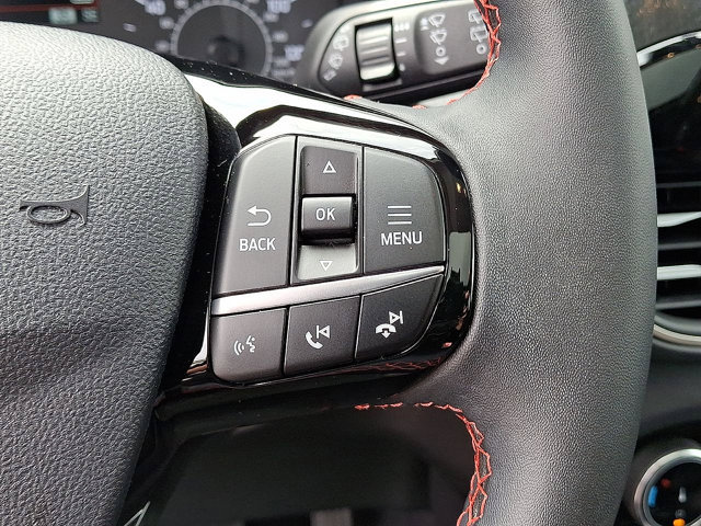 Certified 2022 Ford Escape SEL w/ SEL Stealth AWD Package image 18