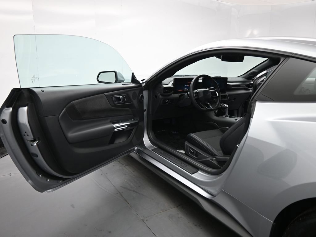 Certified 2025 Ford Mustang GT image 9