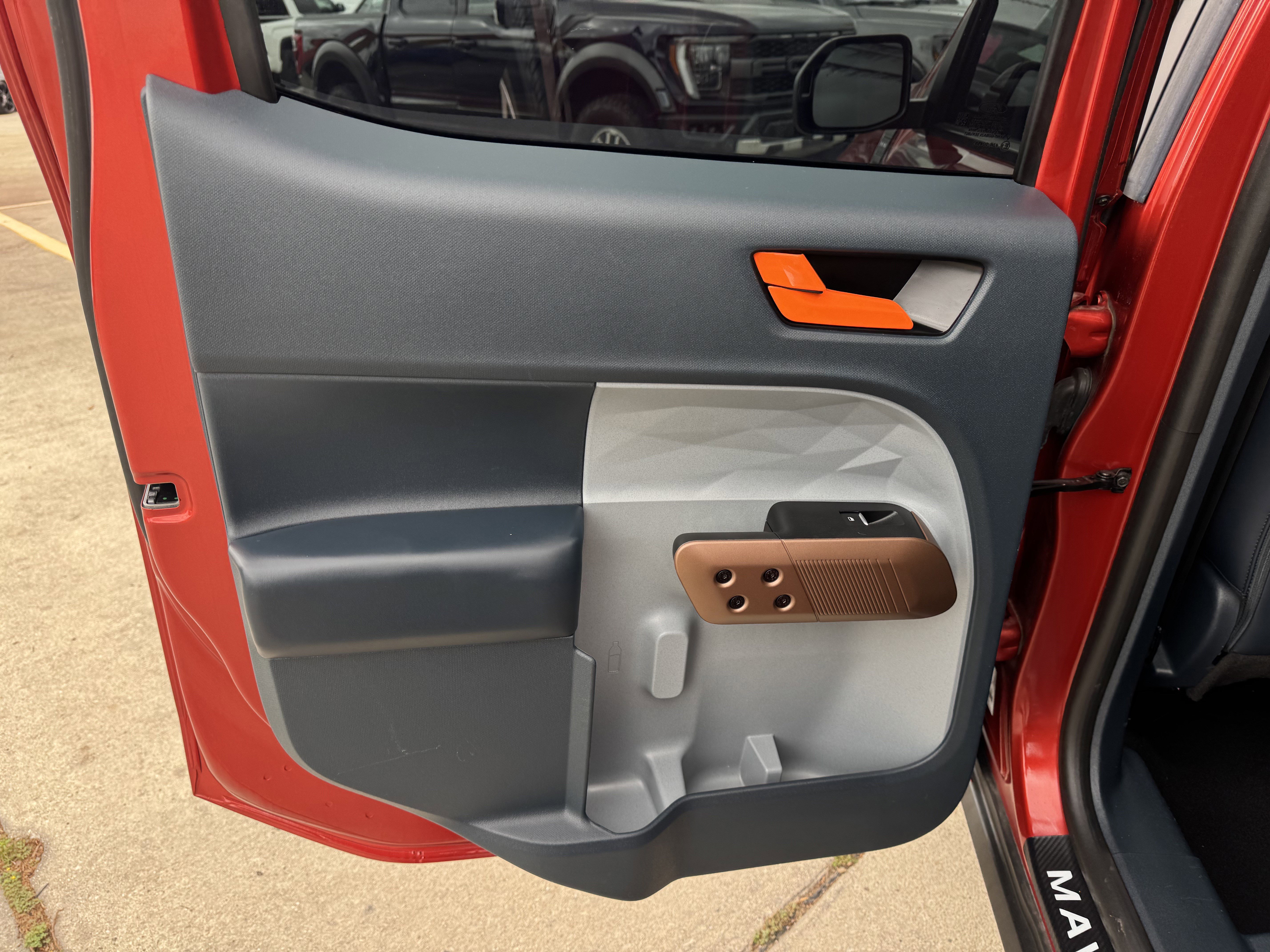 Certified 2022 Ford Maverick Lariat w/ Lariat Luxury Package image 16