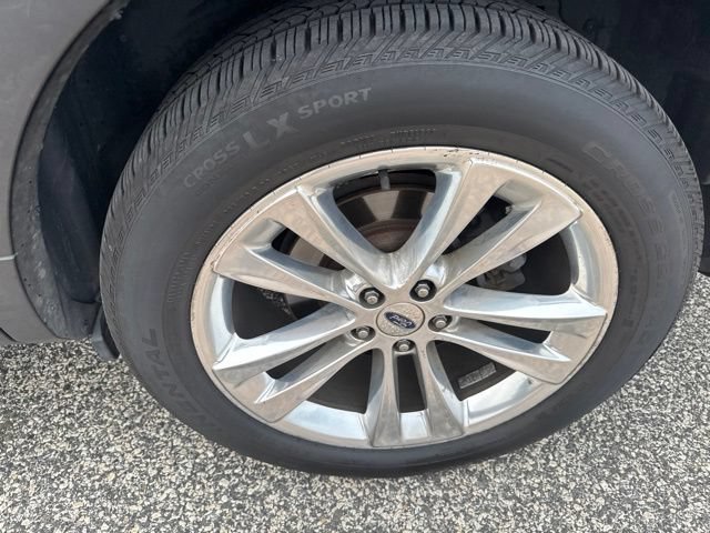 Certified 2018 Ford Explorer XLT w/ Equipment Group 202A AWD/4WD image 10