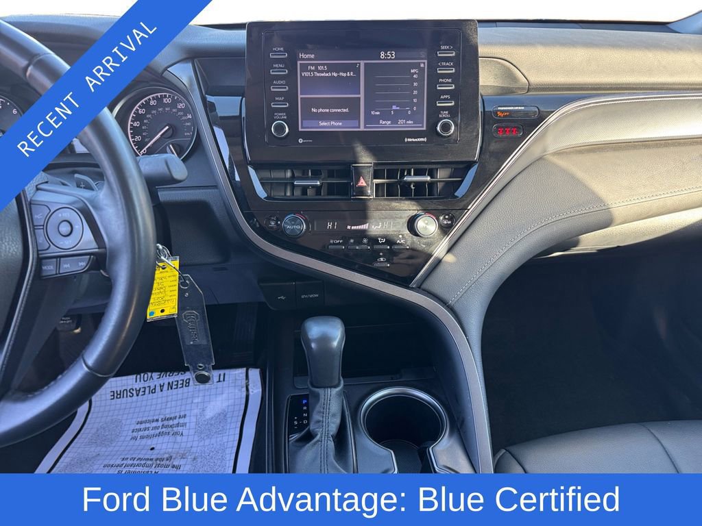 Used 2024 Toyota Camry SE image 11
