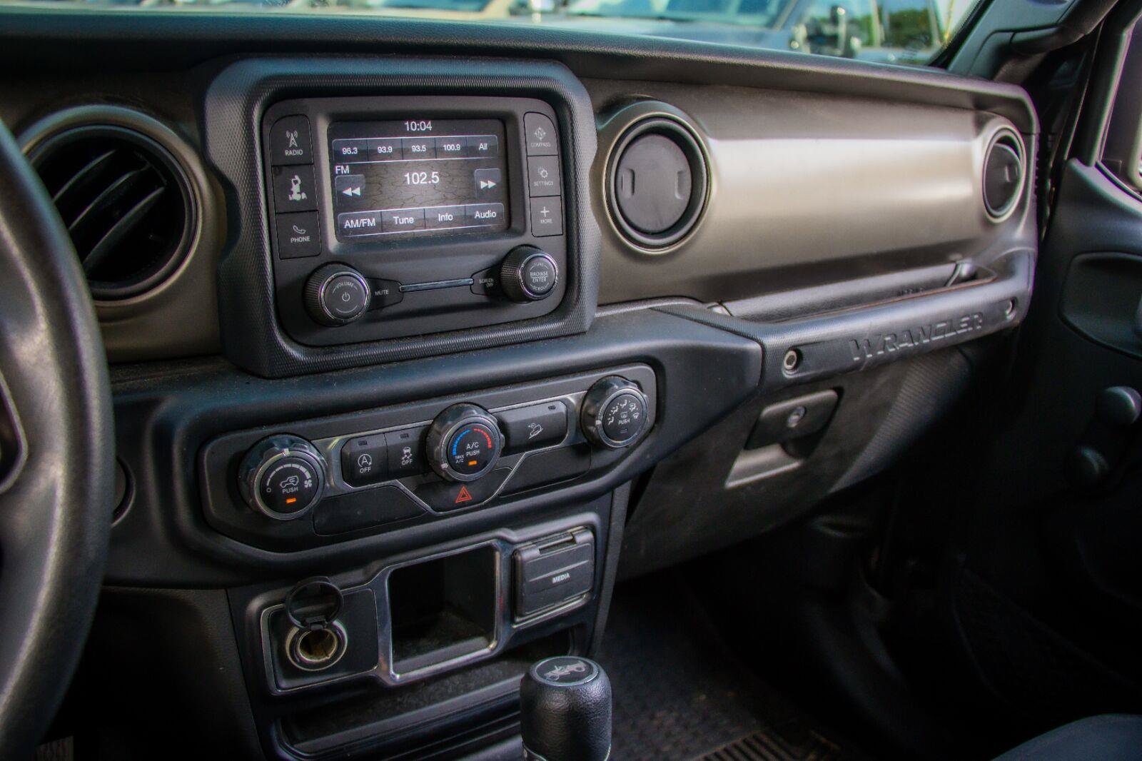 Used 2019 Jeep Wrangler Unlimited Sport AWD/4WD image 9