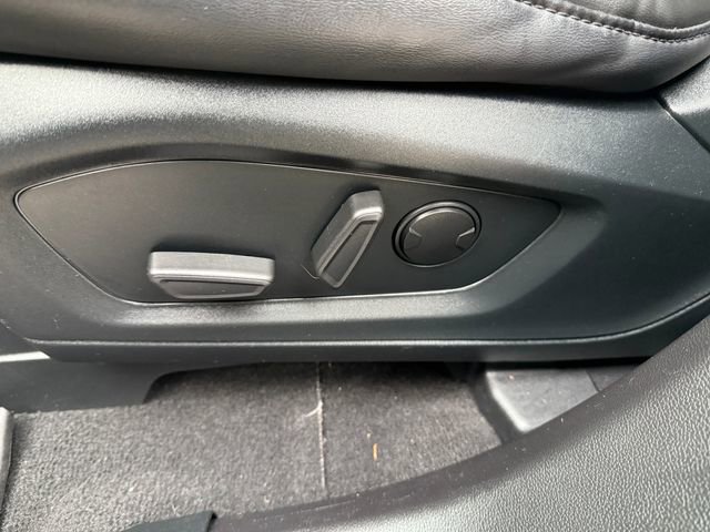 Certified 2023 Ford Explorer XLT w/ Equipment Group 202A image 31