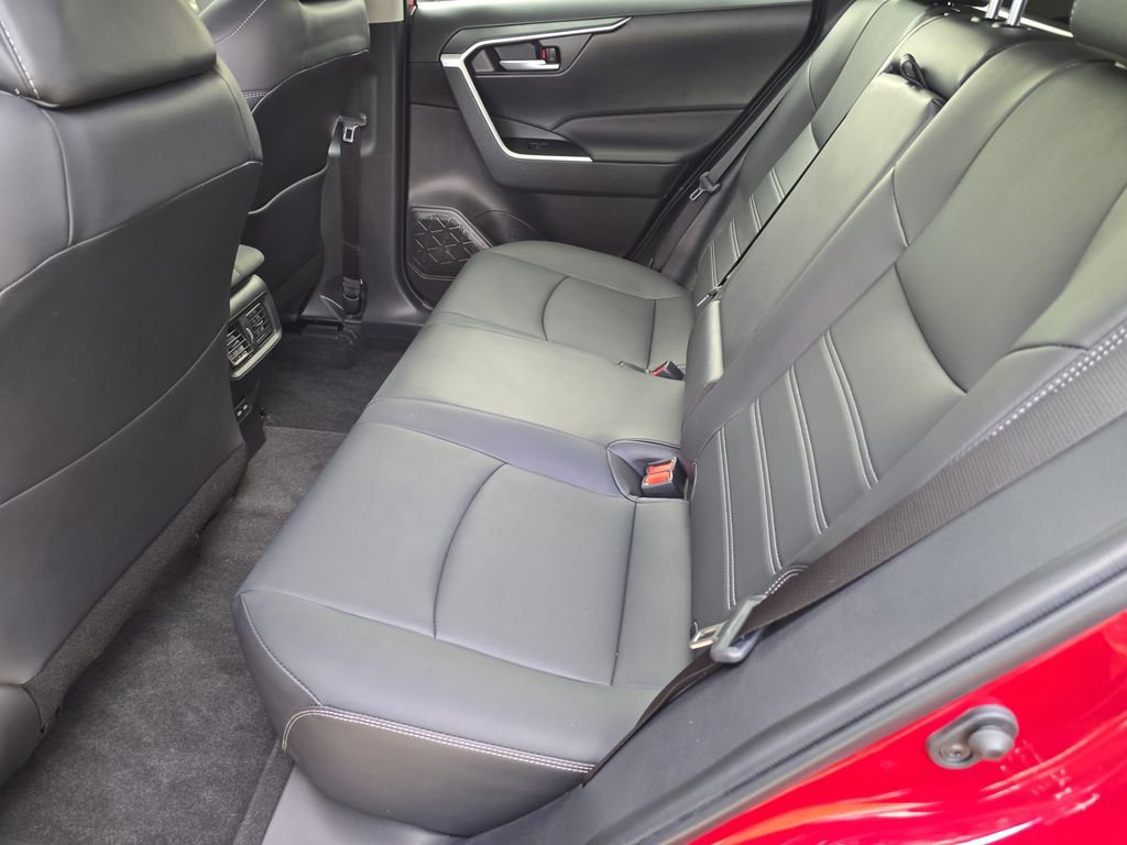 Used 2023 Toyota RAV4 XLE Premium image 15