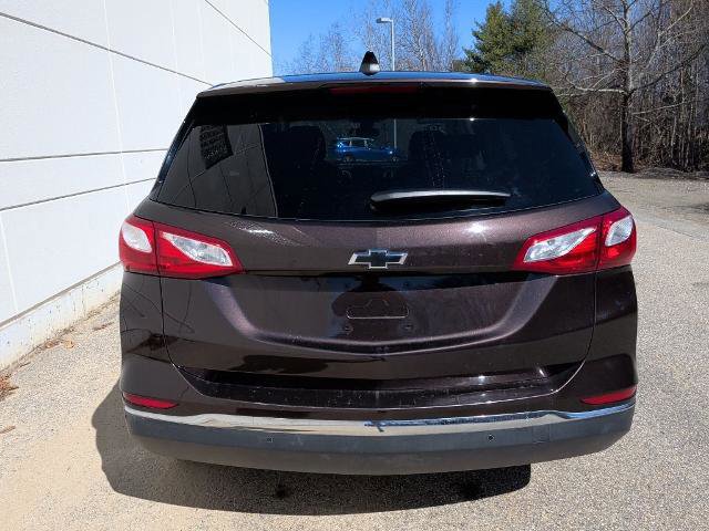 Used 2020 Chevrolet Equinox LT w/ Driver Convenience Package image 4
