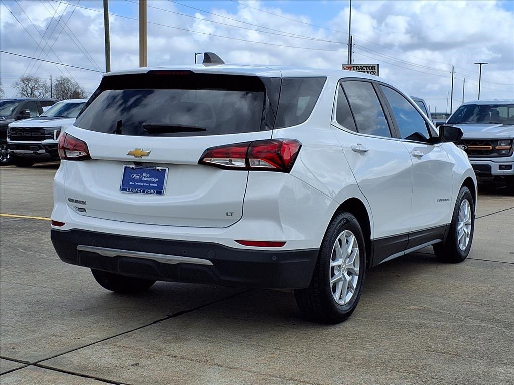 Used 2022 Chevrolet Equinox LT image 2