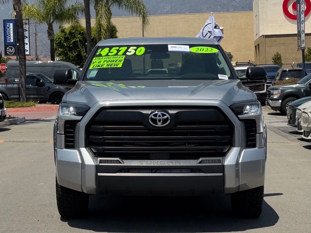 Used 2022 Toyota Tundra SR5 w/ SR5 Convenience Package AWD/4WD image 3