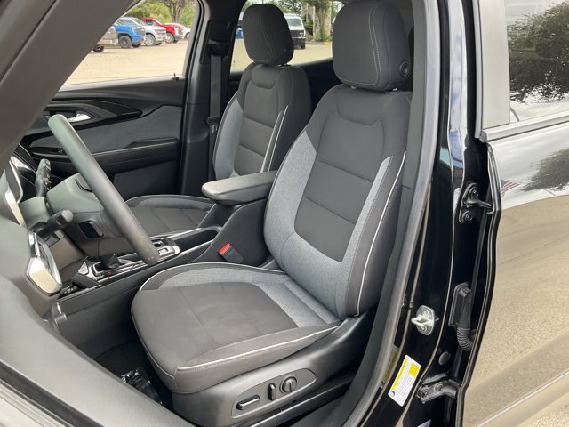 Used 2023 Chevrolet TrailBlazer LT w/ Convenience Package FWD image 8