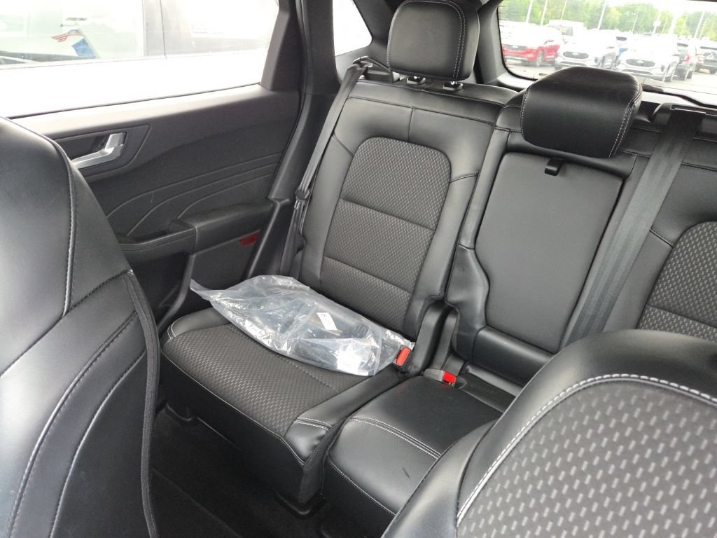 Certified 2023 Ford Escape SE FWD image 6