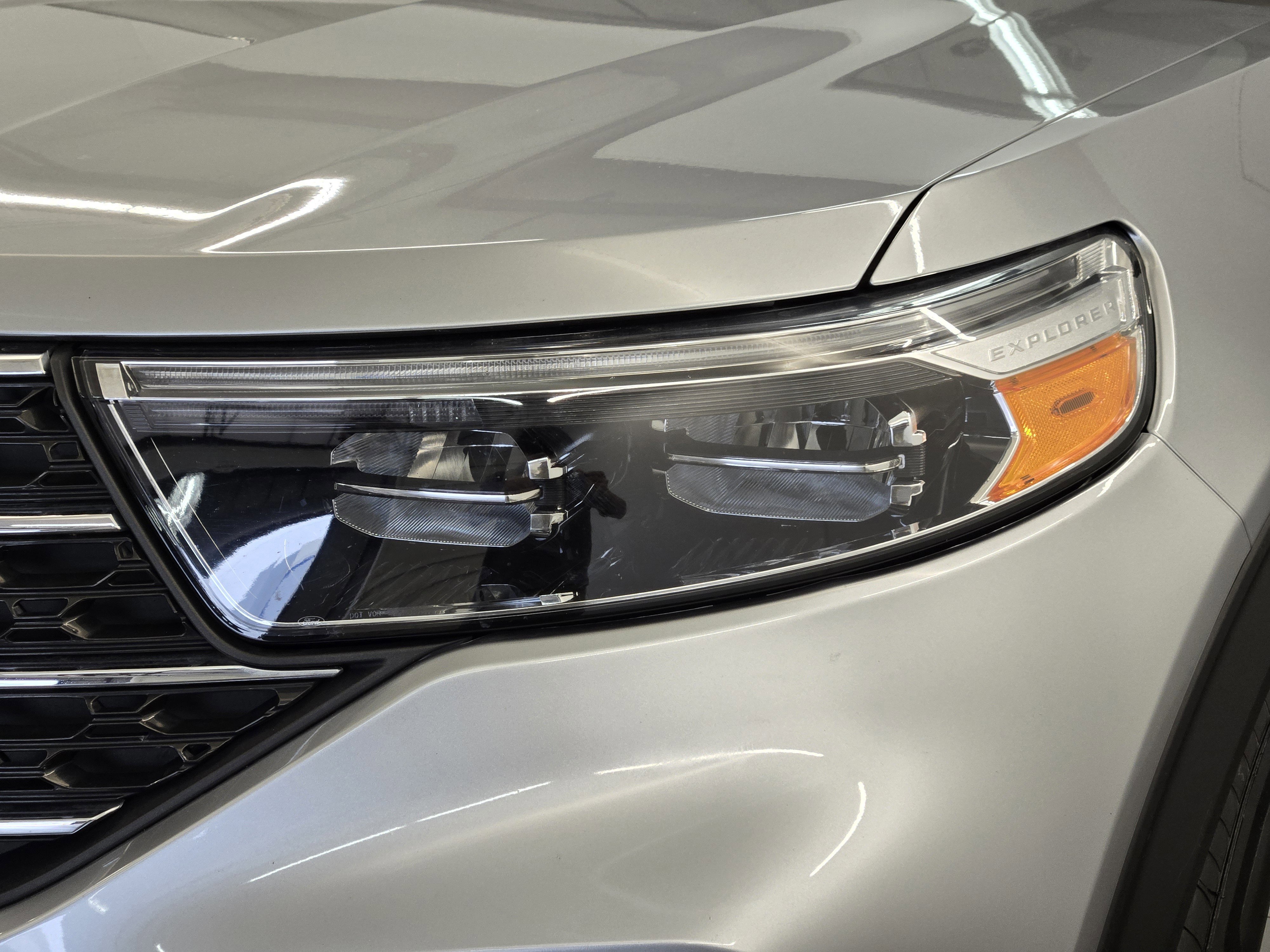 Certified 2022 Ford Explorer XLT RWD image 8