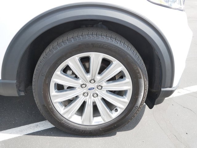 Certified 2022 Ford Explorer Limited w/ Limited Technology Package AWD/4WD image 6
