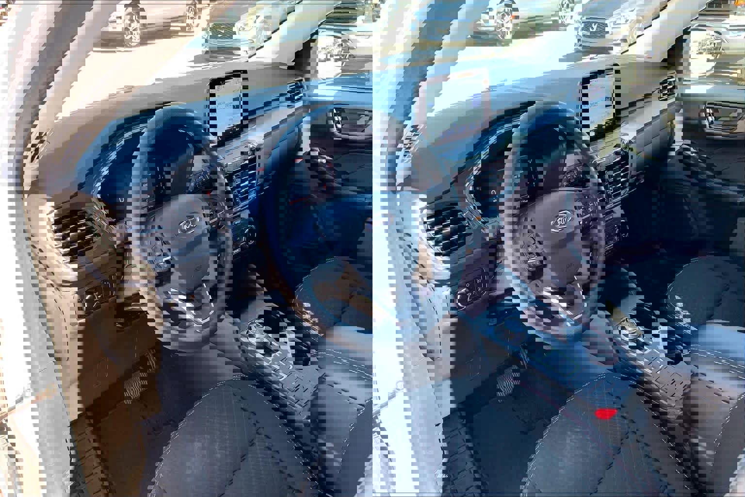 Certified 2025 Ford Escape Active image 17