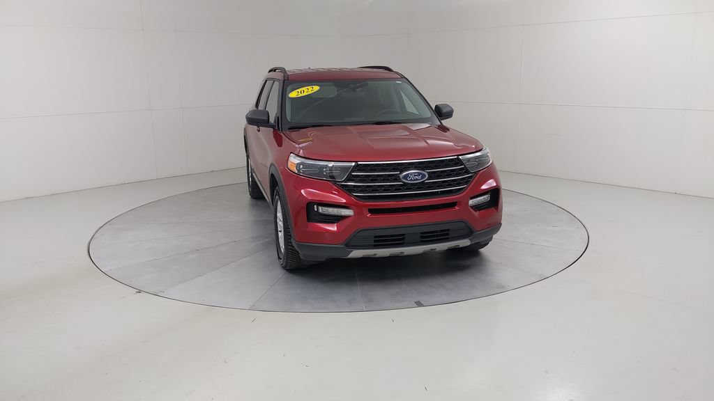 Certified 2022 Ford Explorer XLT w/ Equipment Group 202A AWD/4WD image 10