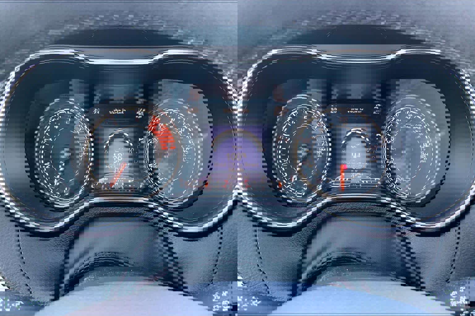 Used 2022 Jeep Cherokee Latitude Lux w/ Mopar Interior Package image 25