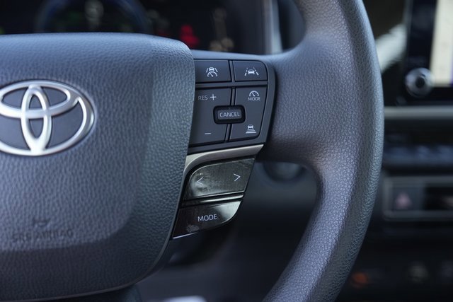 Used 2025 Toyota Camry LE image 23