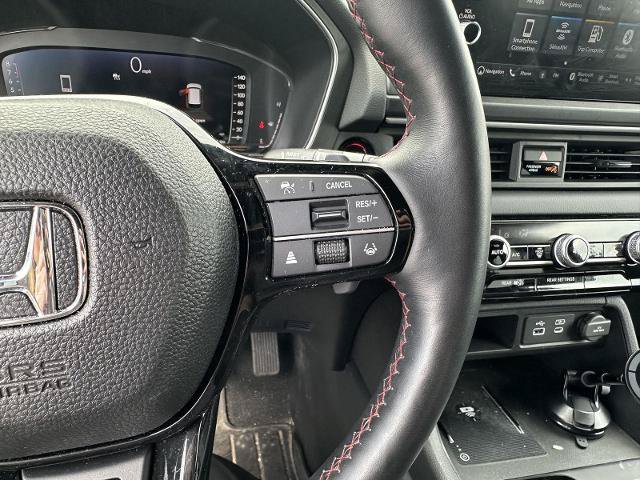 Used 2025 Honda Pilot Black Edition image 32