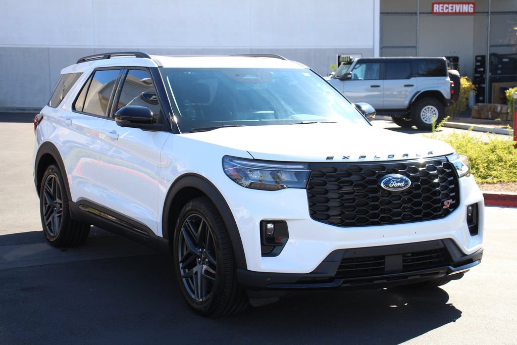 Certified 2025 Ford Explorer ST w/ Sun And Sound Package AWD/4WD image 11