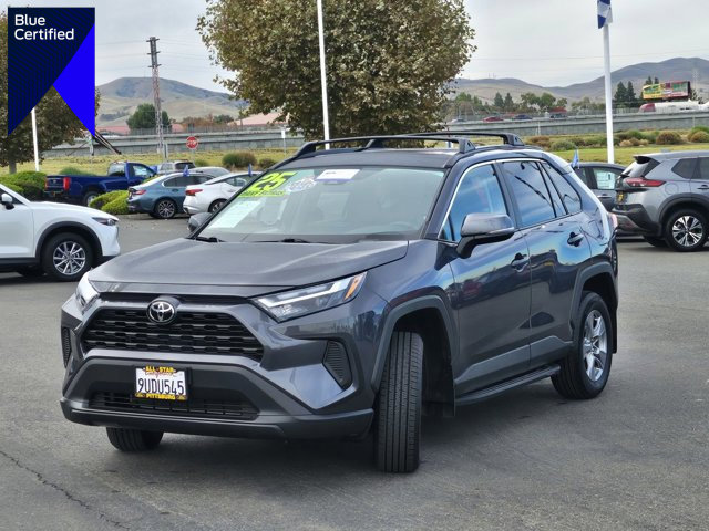 Used 2025 Toyota RAV4 XLE image 1