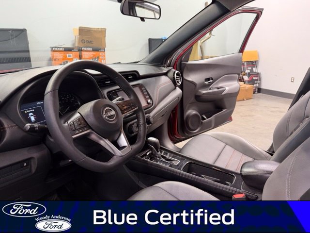 Used 2023 Nissan Kicks SR w/ SR Premium Package FWD image 9