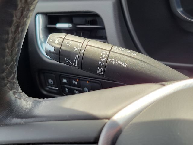 Used 2022 GMC Yukon SLT w/ SLT Luxury Package AWD/4WD image 15