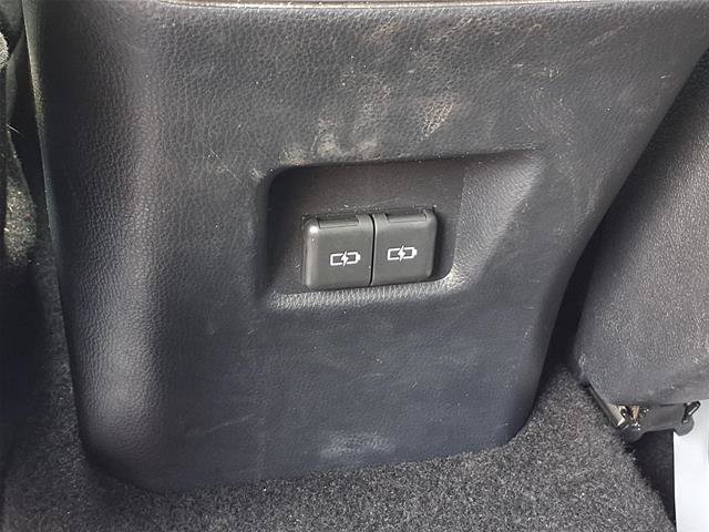 Used 2025 Toyota RAV4 XLE AWD/4WD image 19