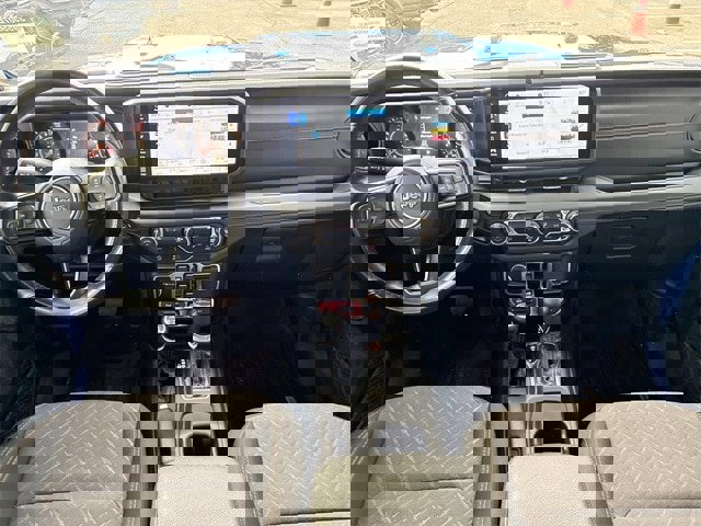 Used 2024 Jeep Gladiator Mojave image 16