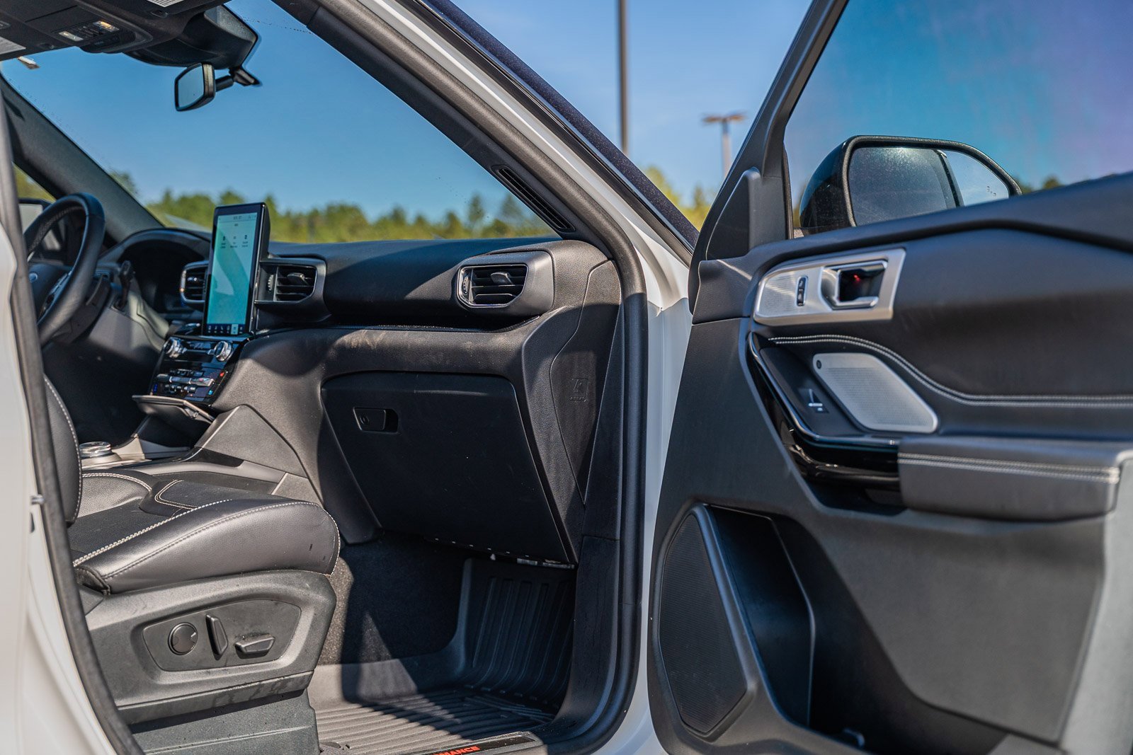 Certified 2024 Ford Explorer ST w/ Equipment Group 401A image 12