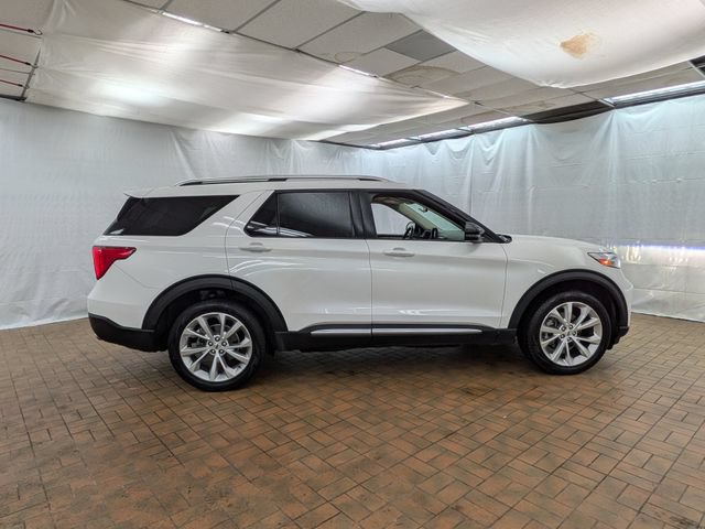 Certified 2023 Ford Explorer Platinum w/ Technology Package AWD/4WD image 8