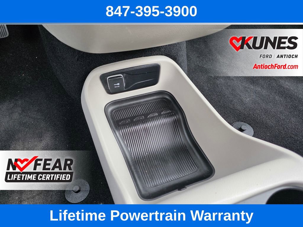 Used 2022 Chrysler Voyager LX FWD image 54