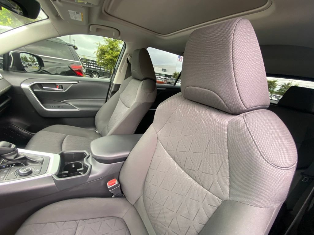 Used 2022 Toyota RAV4 XLE w/ Convenience Package AWD/4WD image 21
