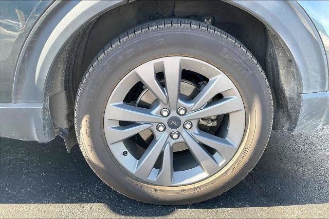 Certified 2022 Ford Explorer XLT w/ Equipment Group 202A RWD image 4