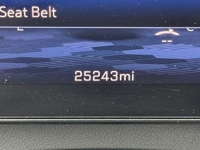 Used 2026 Chevrolet Traverse LT AWD/4WD image 23