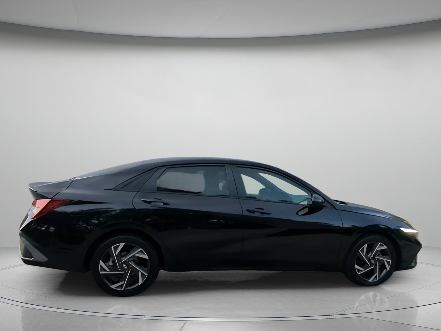 Used 2025 Hyundai Elantra Sport FWD image 31