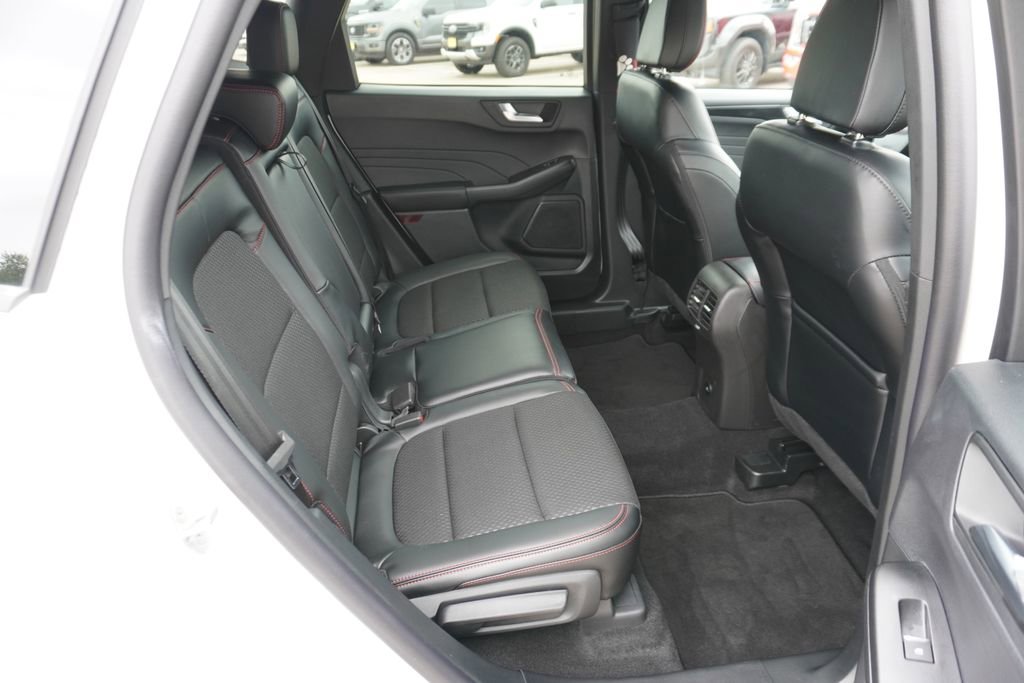 Certified 2025 Ford Escape ST-Line w/ Tech Pack #1 image 18