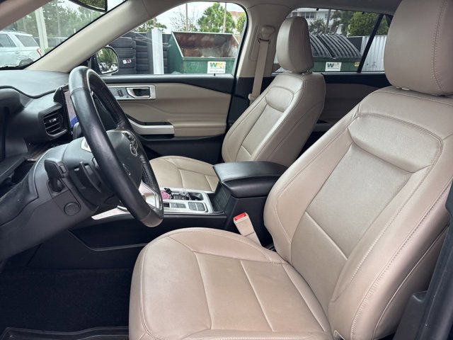 Certified 2021 Ford Explorer Limited w/ Equipment Group 301A image 6