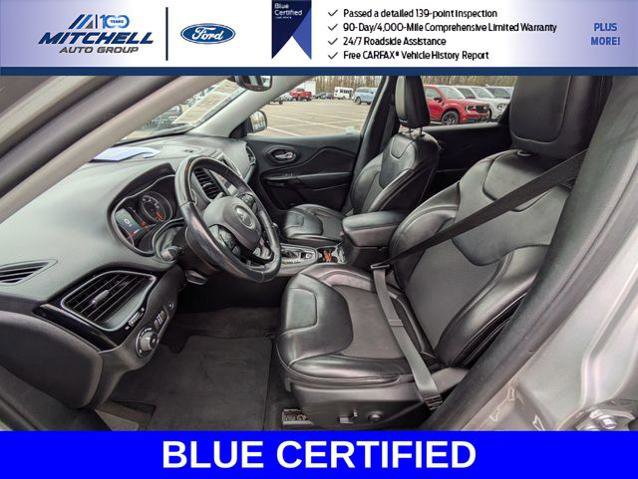 Used 2019 Jeep Cherokee Latitude Plus AWD/4WD image 23