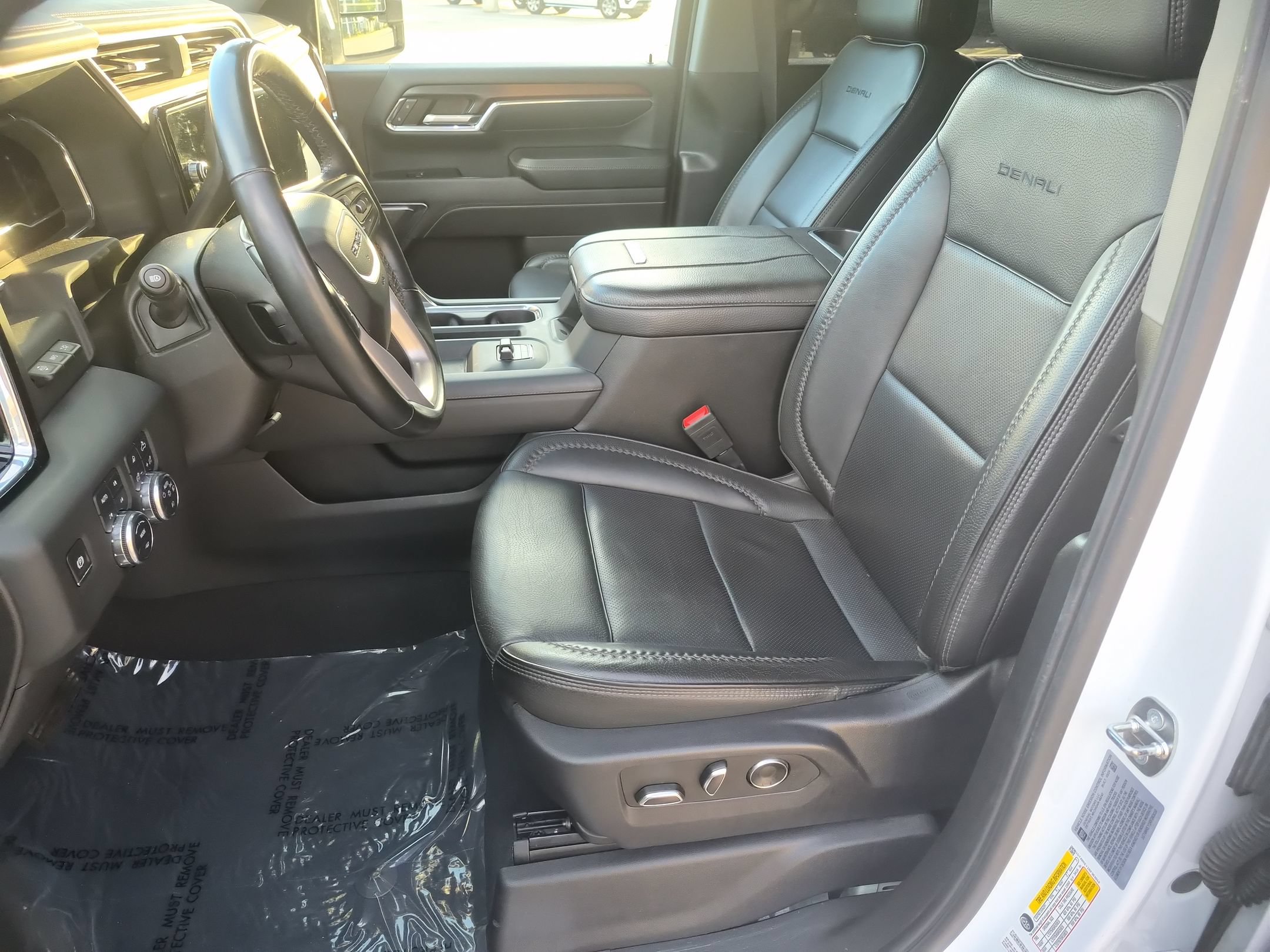 Used 2024 GMC Sierra 2500 Denali w/ Technology Package AWD/4WD image 16