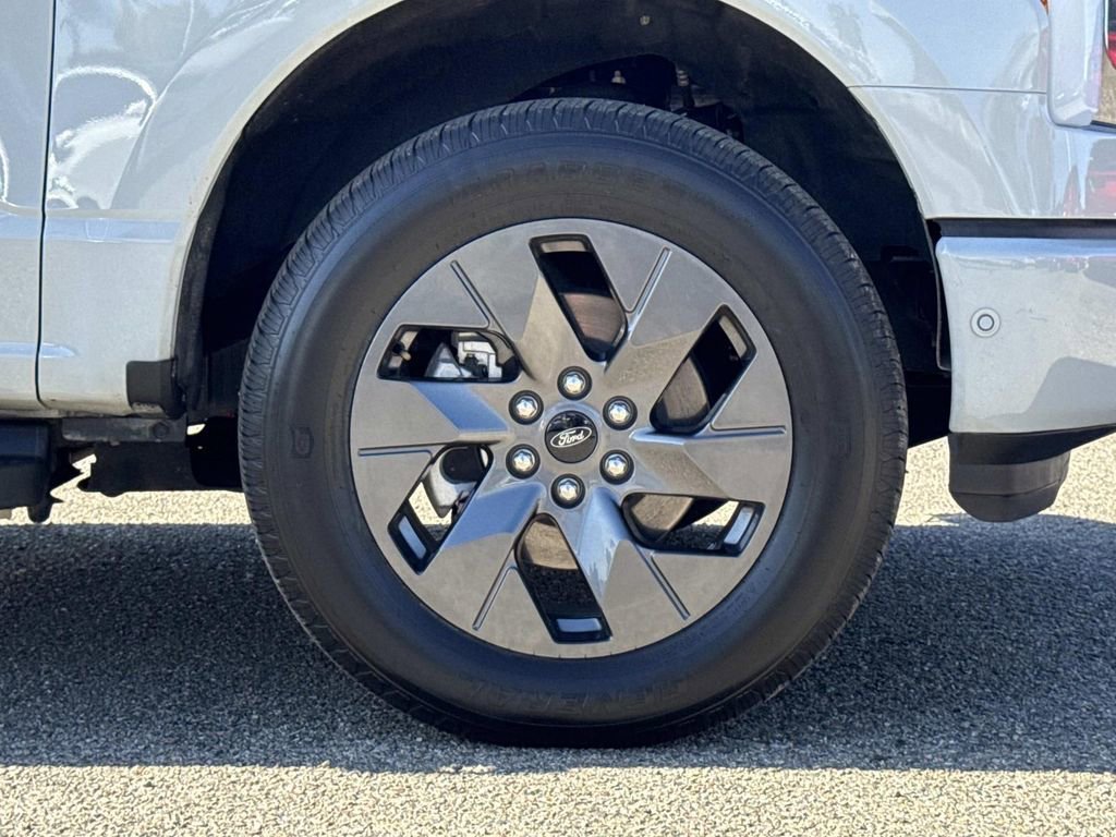 Certified 2023 Ford F150 Lightning Lariat w/ Tow Technology Package image 31